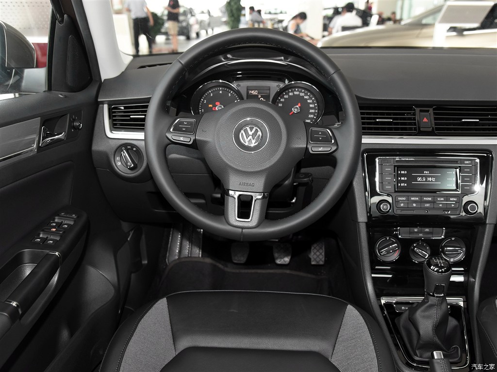 一汽-大众 宝来 2015款 质惠版 1.6l 手动舒适型