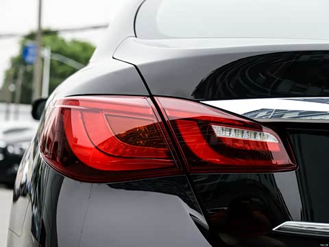2015�� Q70L 2.5L ��Ӣ��