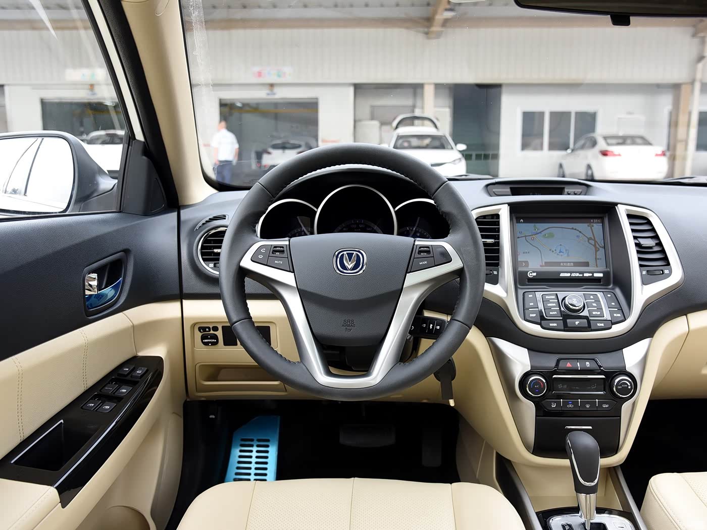 逸动2015款 1.6l 自动豪华型 3078231图片_长安_汽车图库_汽车之家