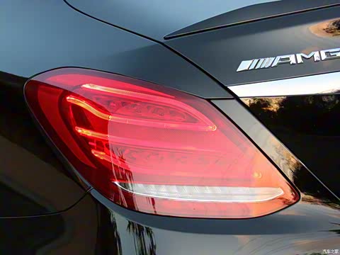 2015�� AMG C 63 S