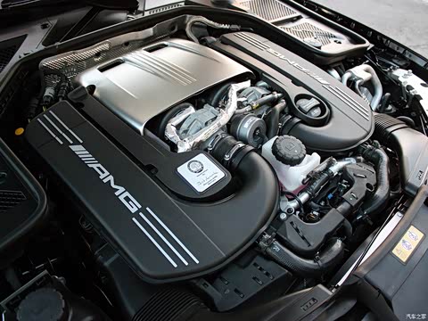 2015�� AMG C 63 S