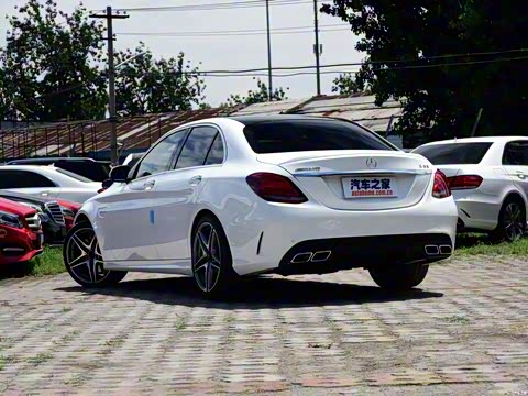 2015�� AMG C 63