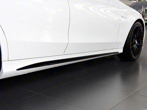 2015�� AMG C 63 S