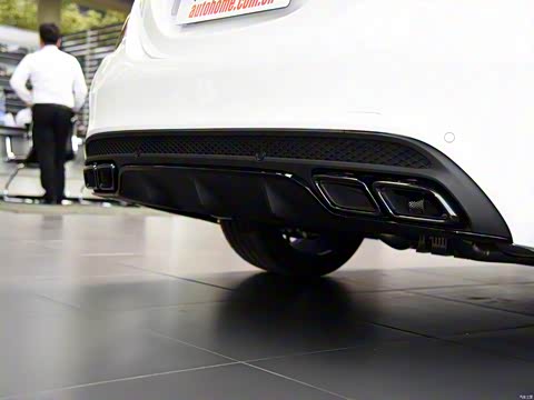 2015�� AMG C 63 S