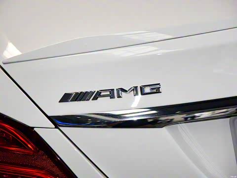 2015�� AMG C 63 S