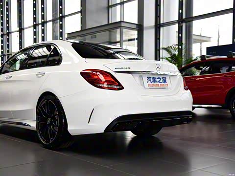 2015�� AMG C 63 S