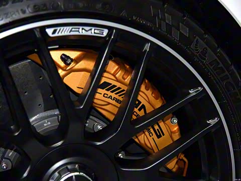 2015�� AMG C 63 S