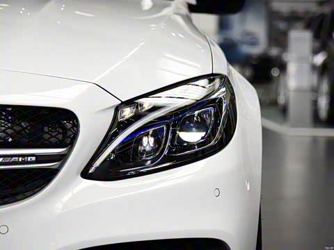 2015�� AMG C 63 S