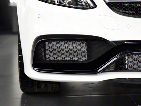 2015�� AMG C 63 S