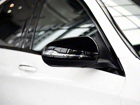 2015�� AMG C 63 S