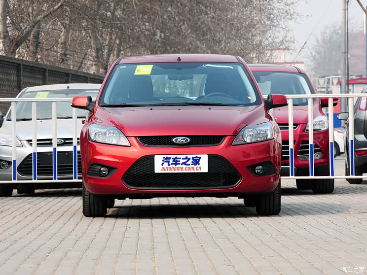 长安福特 福克斯 2013款 两厢经典 1.8L 自动基本型 长安福特 福克斯 2013款 两厢经典 1.8L 自动基本型