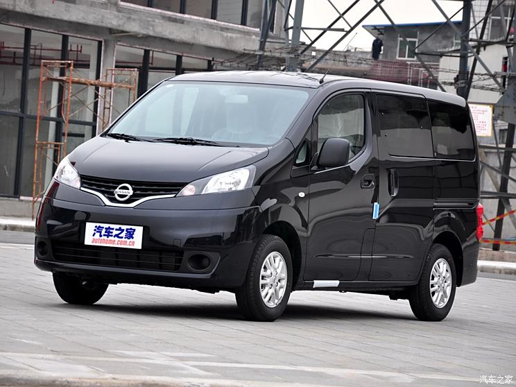 鄭州日產nv200優惠3000元 店內少量現車