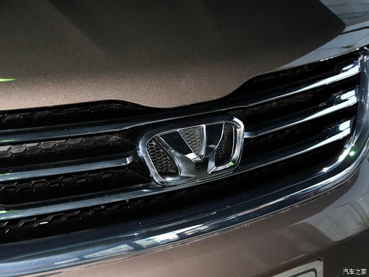 未来推轿车/suv 华晨华颂产品规划曝光