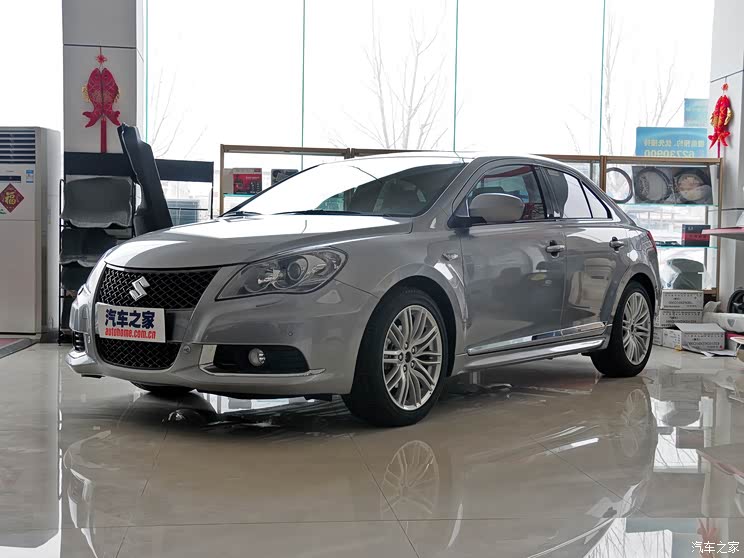 铃木(进口) 凯泽西 2011款 2.4l四驱运动导航版