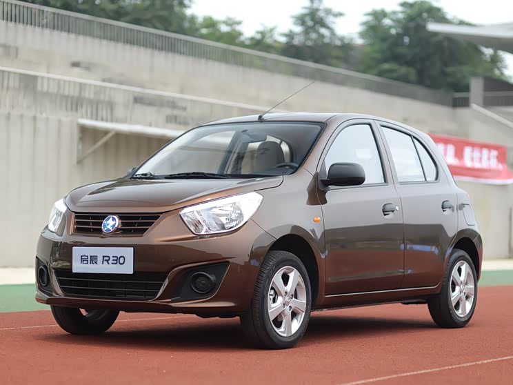 启辰r30 2014款 1.2l 手动尊享版