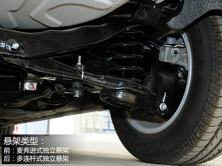 长安福特 福克斯 2013款 两厢经典 1.8L 手动时尚型 长安福特 福克斯 2013款 两厢经典 1.8L 手动时尚型