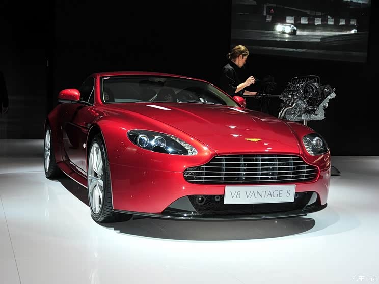 阿斯顿·马丁 v8 vantage 2012款 龙年88中国限量版