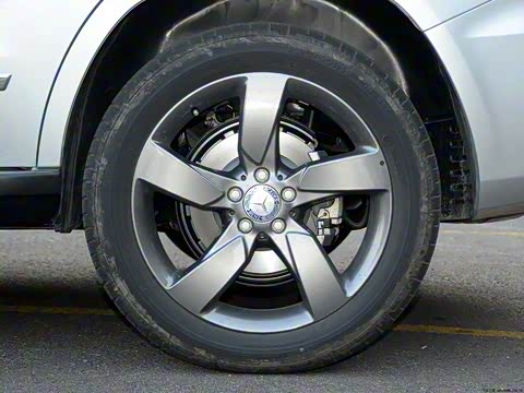 2013�� GLK 300 4MATIC ������