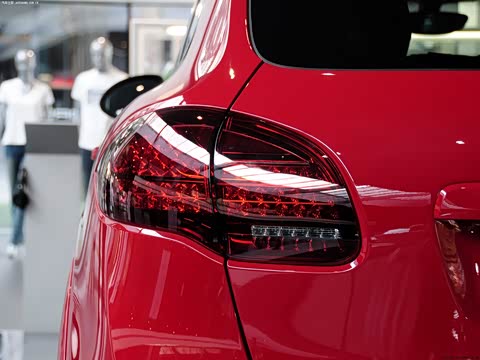 2012�� Cayenne GTS 4.8L