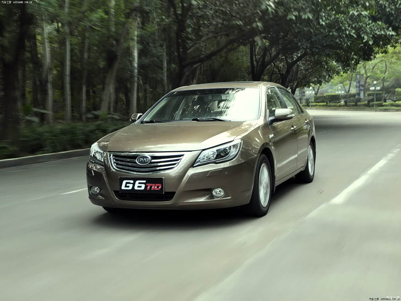 (7张)重要特点(25张)网友实拍(7张)外观颜色:麦加金(580张)内饰颜色