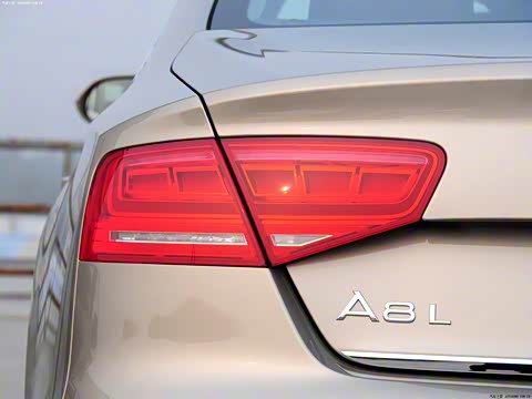 2013�� A8L 30 FSI ������