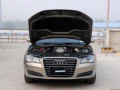 2013�� A8L 30 FSI ������