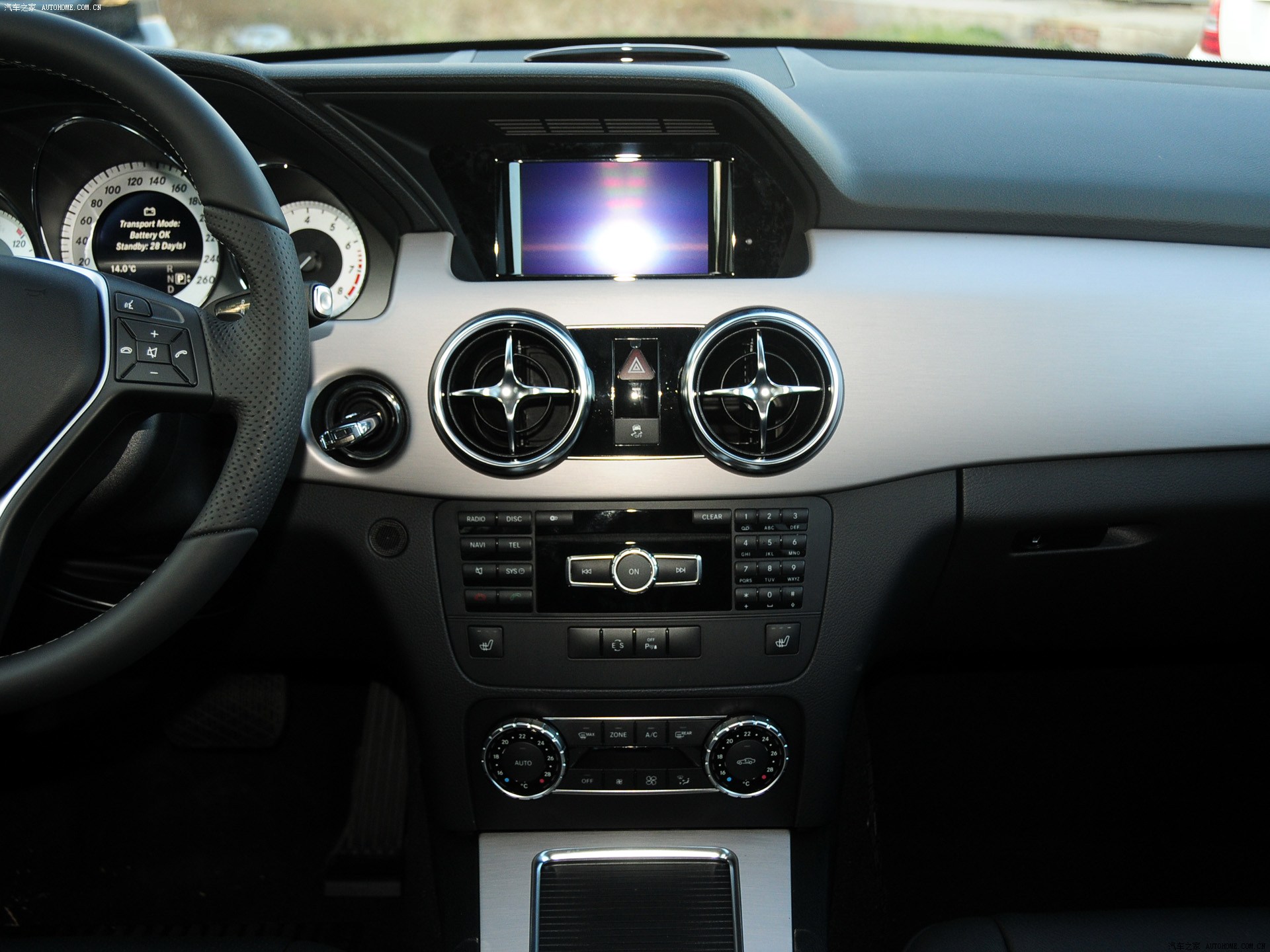 汽车图片 奔驰 奔驰glk级 2013款 glk300 4matic 动感型 中控方向盘