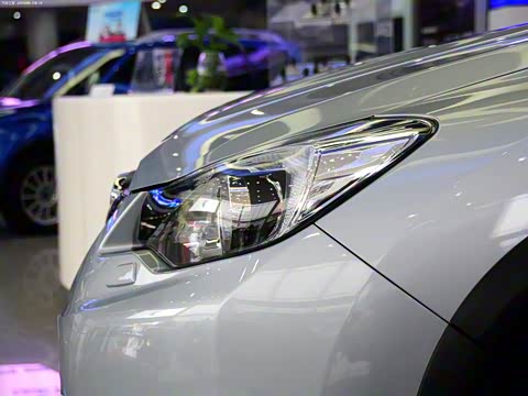 2012�� 2.0i ����������