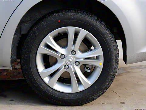 2013�� 1.5L �ֶ�������