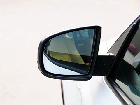 2012�� xDrive35i