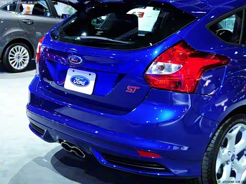 2013�� 2.0T ST ��׼��