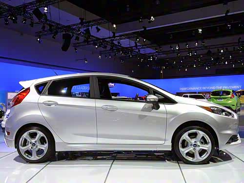 2013款五门两厢版st