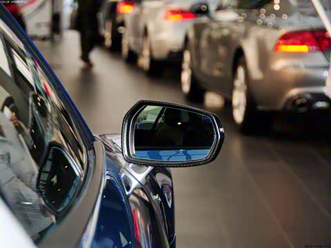 2013�� 5.2 FSI quattro �й�ר����