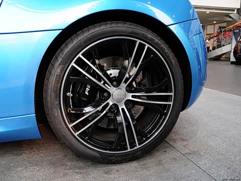 2013�� 5.2 FSI quattro �й�ר����