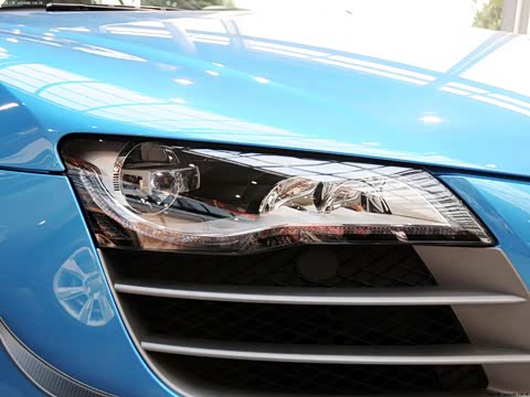 2013�� 5.2 FSI quattro �й�ר����