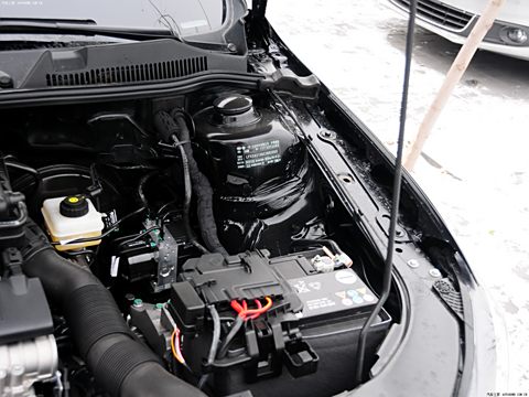 2013 1.6L Զ