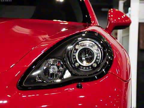 2012�� Panamera GTS 4.8L