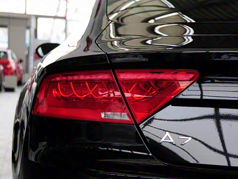 2013�� 50 TFSI quattro������