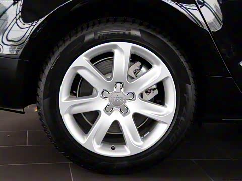 2013�� 50 TFSI quattro������