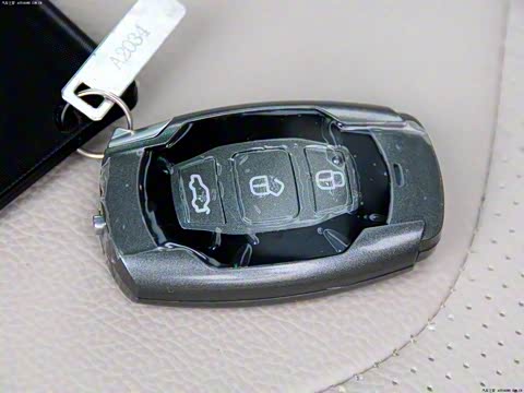 2012�� 1.5L �ֶ�������