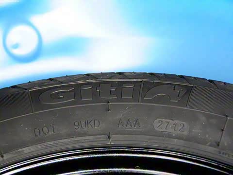 2012�� 1.5L �ֶ�������