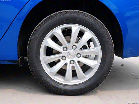 2012�� 1.5L �ֶ�������