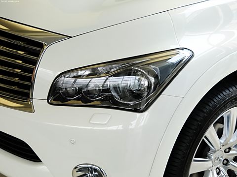 2013 QX56