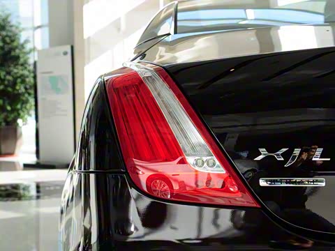 2013�� XJL 5.0 SC �۷崴���� ����
