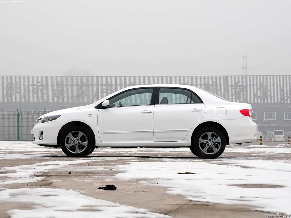 卡罗拉 2012款 炫装版 1.