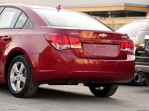 2013�� 1.6L SE AT