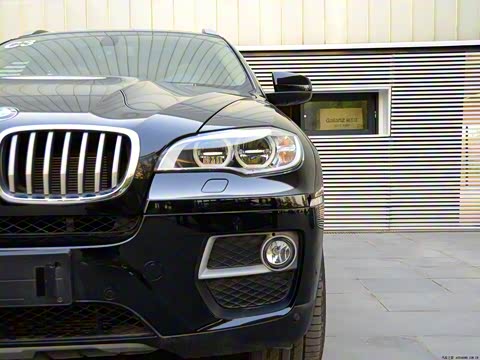 2013�� xDrive50i