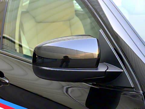 2013�� xDrive50i