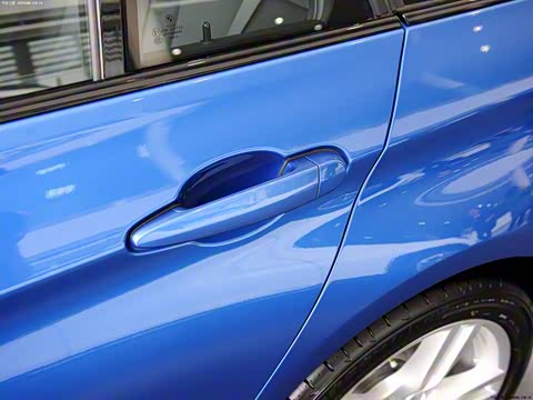 2013�� 328i M�˶��� ���а�