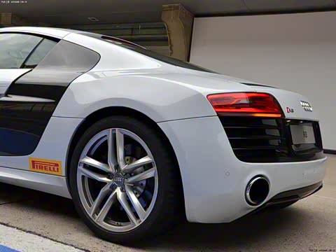 2014�� 5.2 FSI quattro